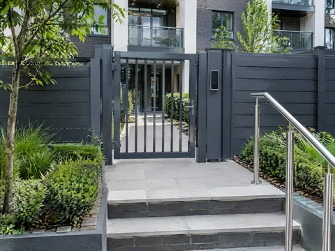 Commercial gates, fencing & balustrades materials and installation detail